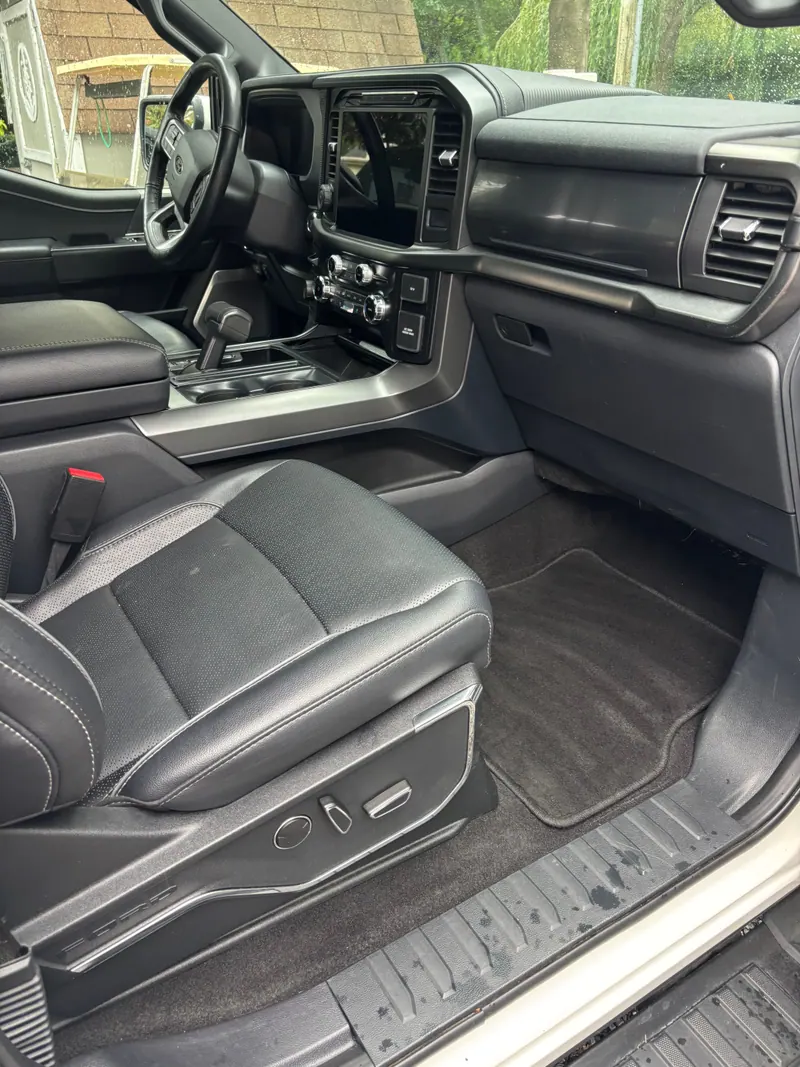Ford F-150 front cabin from the passenger door, console and floor mats cleaned